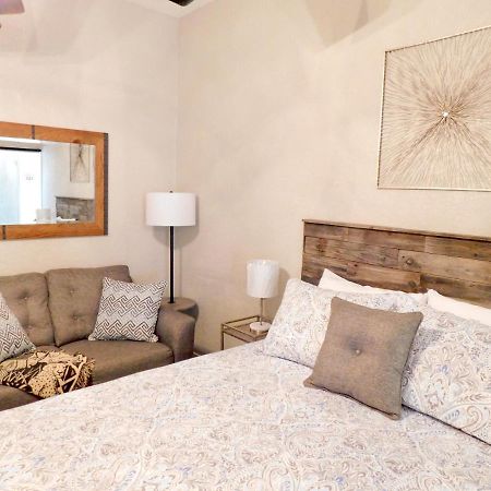 Budget Friendly Condo Within Walking Distance To The Beach! Gulf Shores Extérieur photo